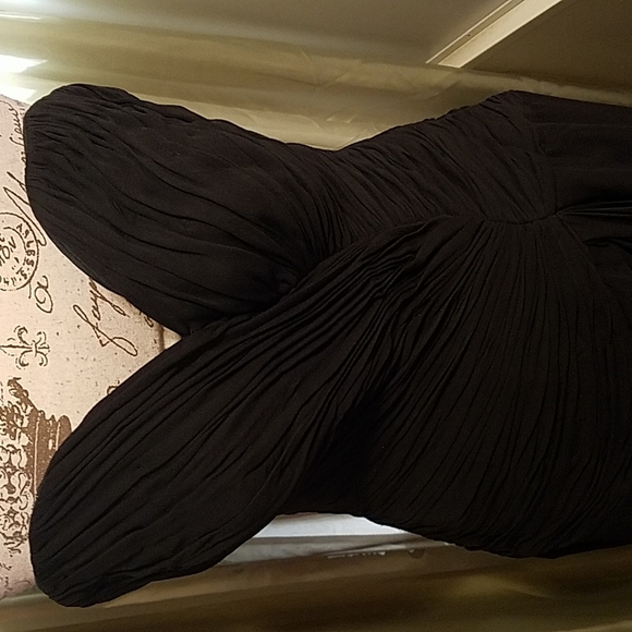 GOWN BY SHERRI HILL - Picture 2 of 11